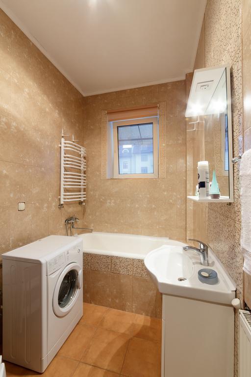 Centreville Apartments Ivano-Frankivsk Bilik gambar